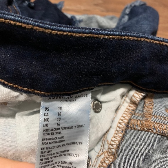 American Eagle ripped and repaired denim shorts - Picture 2 of 3
